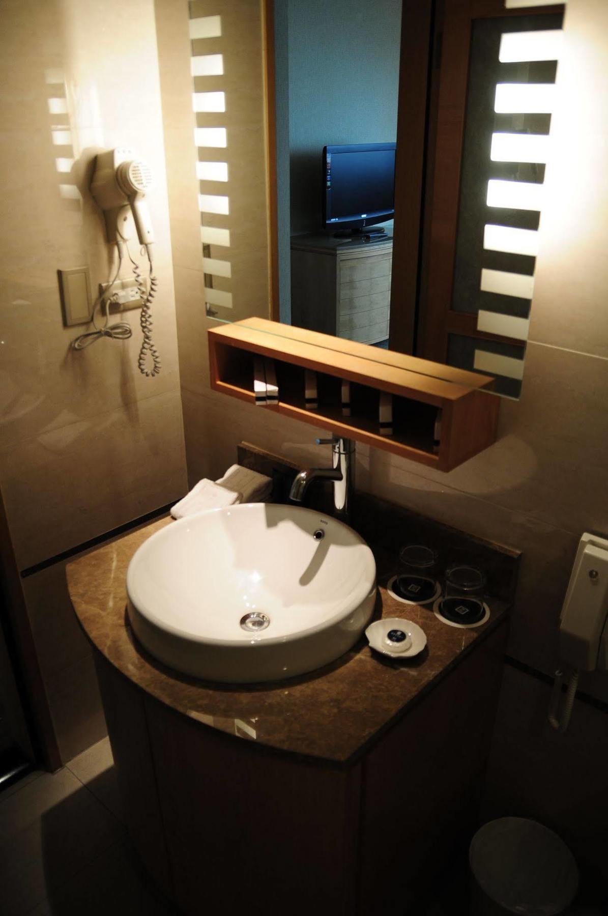 Jin Hua Hotel Лодун Экстерьер фото